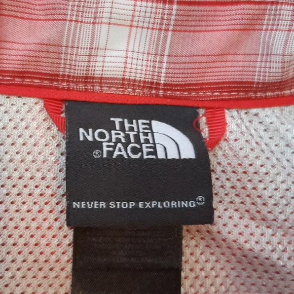 The North Face Recycled Polyester Button Up - Picture 3 of 5